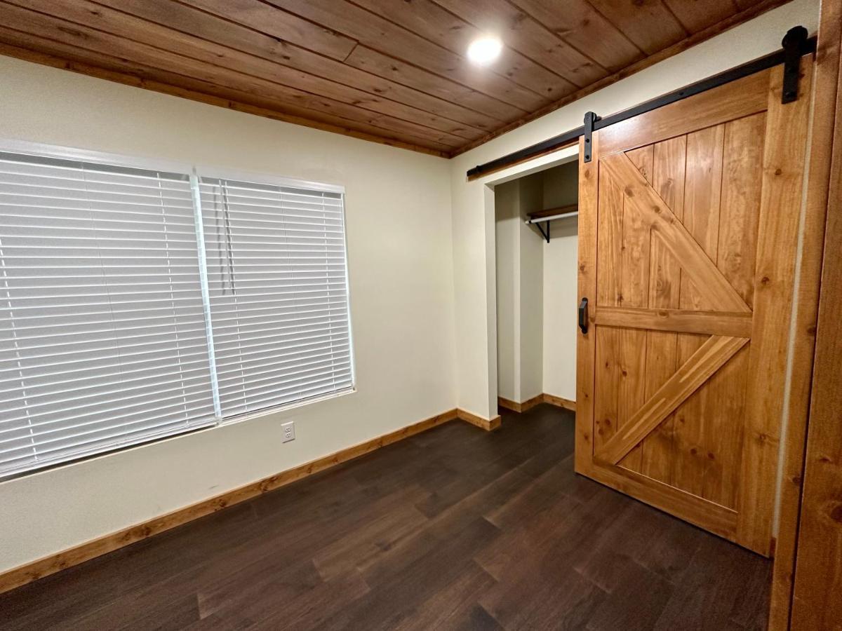Creekfront Lodge: Brand New! ピジョンフォージ エクステリア 写真